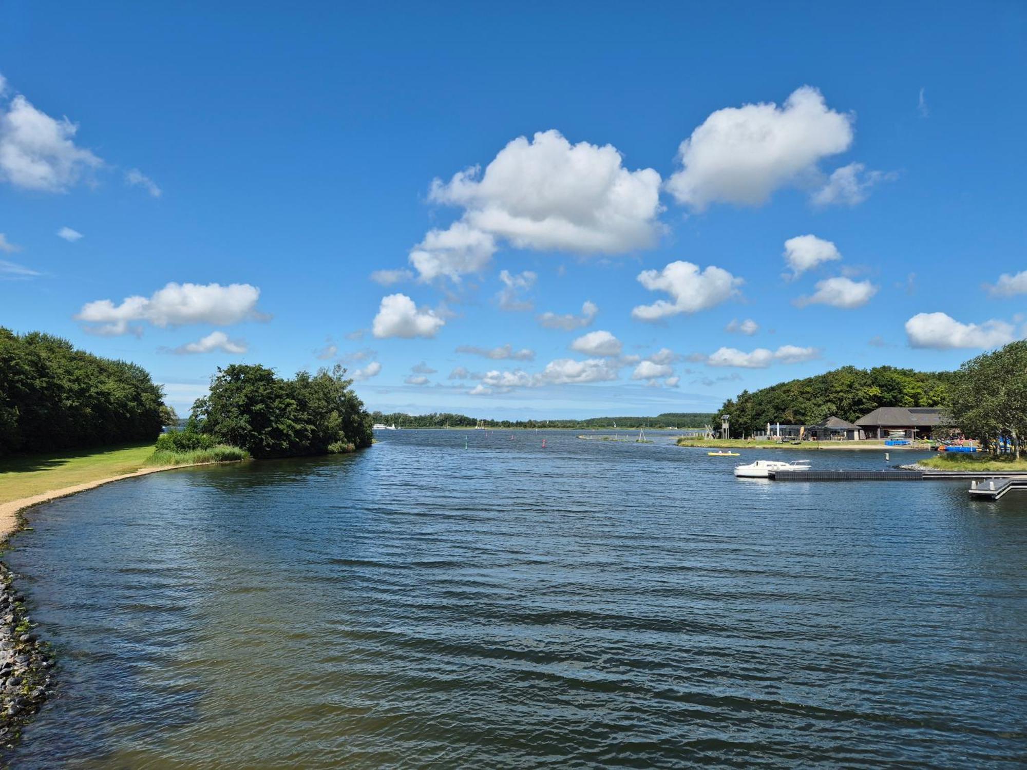 Вілла Vrijstaande Ruime Familiewoning Landelijk Gelegen Lewedorp Екстер'єр фото